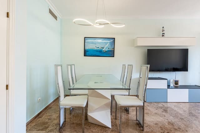 Apartamento de 2 habitaciones en San Pedro de Alcantara, Marbella en venta con piscina garaje - 550.000 € (Ref: 9251993)