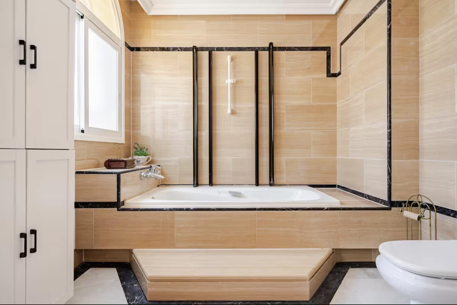 3 slaapkamer Penthouse te koop in Marbella met zwembad garage - € 1.350.000 (Ref: 9255025)