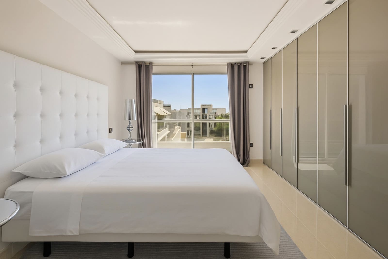 2 slaapkamer Appartement te koop in Benahavis met zwembad garage - € 675.000 (Ref: 9255027)