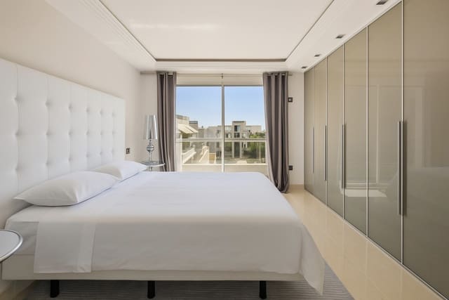 2 slaapkamer Appartement te koop in Benahavís met zwembad garage - € 675.000 (Ref: 9255027)