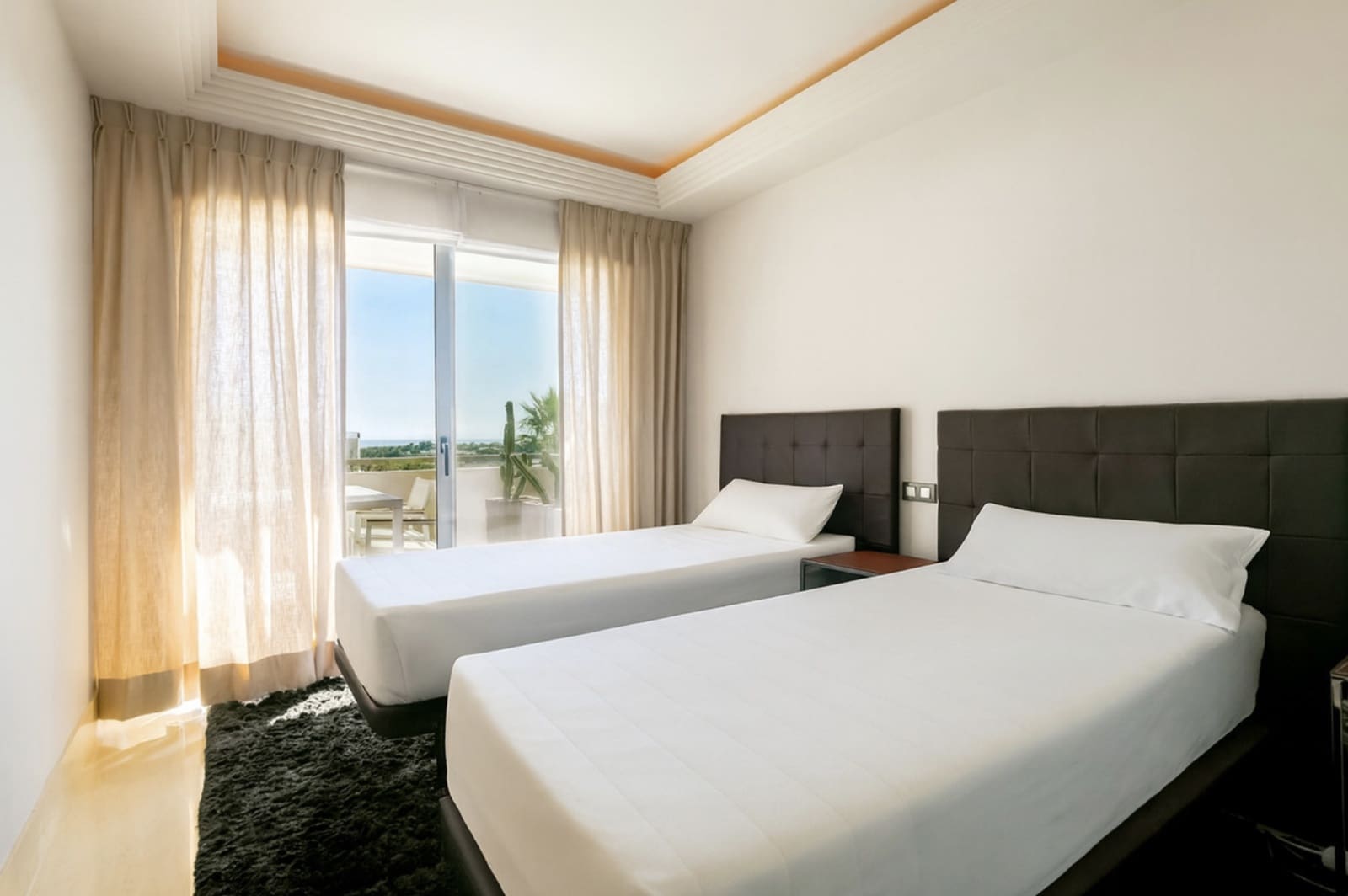 2 slaapkamer Appartement te koop in Benahavis met zwembad garage - € 675.000 (Ref: 9255027)