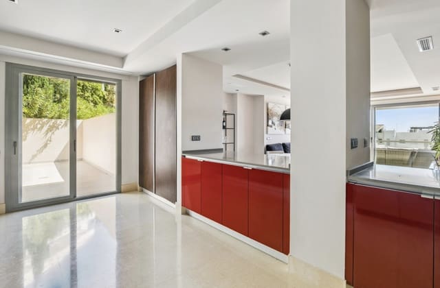 2 slaapkamer Appartement te koop in Benahavís met zwembad garage - € 675.000 (Ref: 9255027)
