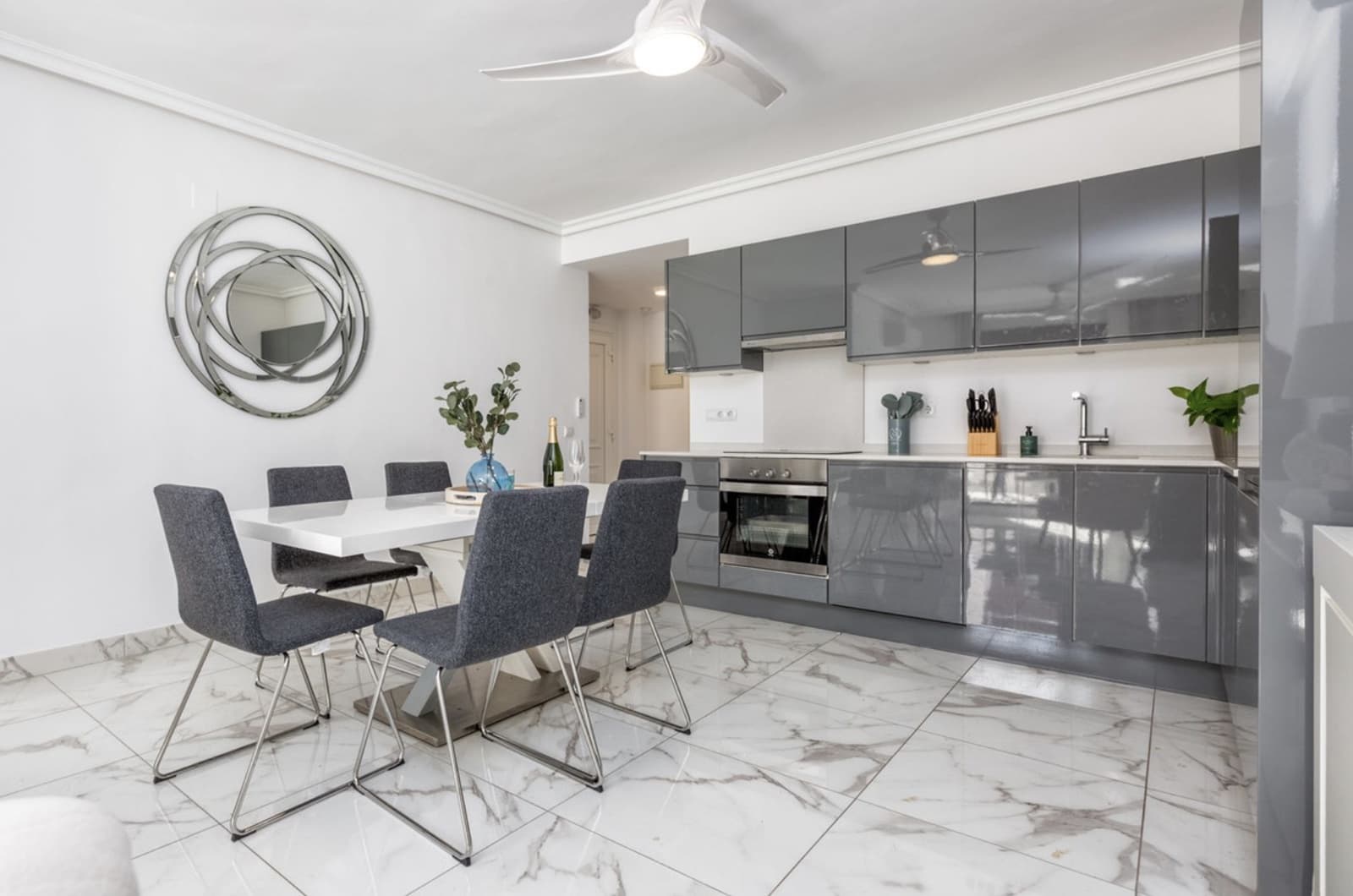 3 sovrum Lägenhet till salu i Marbella med pool garage - 695 000 € (Ref: 9257106)