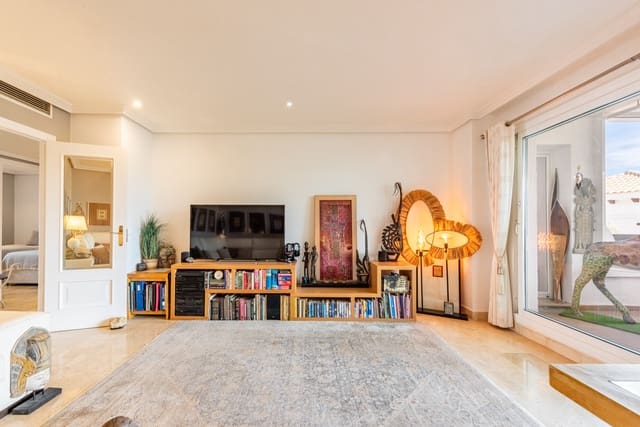 3 sovrum Lägenhet till salu i Selwo, Estepona med pool garage - 499 000 € (Ref: 9269330)