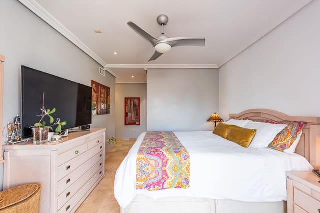 3 sovrum Lägenhet till salu i Selwo, Estepona med pool garage - 499 000 € (Ref: 9269330)