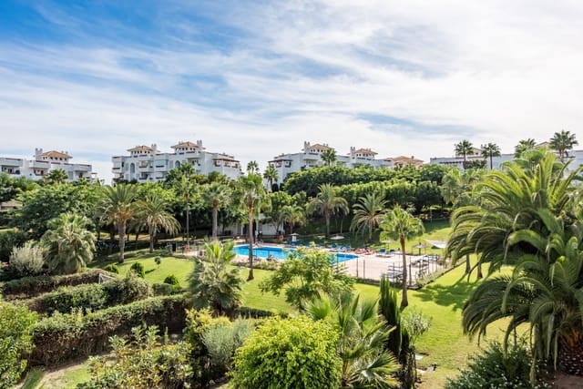 3 sovrum Lägenhet till salu i Selwo, Estepona med pool garage - 499 000 € (Ref: 9269330)