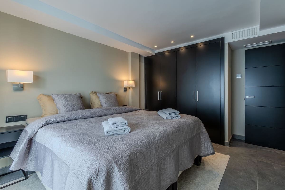 4 bedroom Townhouse for sale in Nueva Andalucia with pool garage - € 1,395,000 (Ref: 9272337)