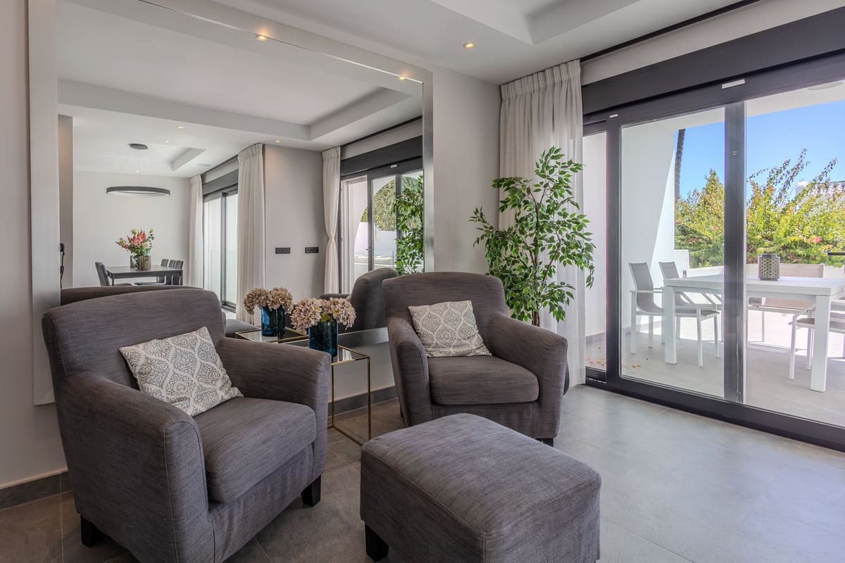 4 bedroom Townhouse for sale in Nueva Andalucia with pool garage - € 1,395,000 (Ref: 9272337)