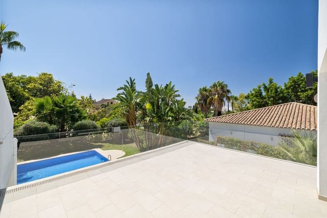 4 sypialnia Willa na sprzedaż w San Pedro de Alcantara, Marbella z basenem garażem - 2 650 000 € (Ref: 9272340)
