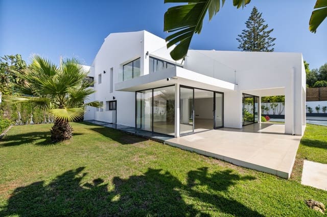 4 sypialnia Willa na sprzedaż w San Pedro de Alcantara, Marbella z basenem garażem - 2 650 000 € (Ref: 9272340)