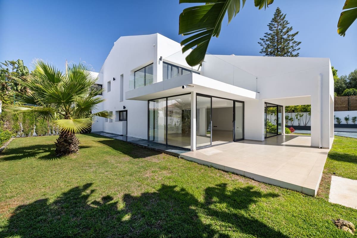 4 soveværelse Villa til salg i San Pedro de Alcantara med swimmingpool garage - € 2.650.000 (Ref: 9272340)
