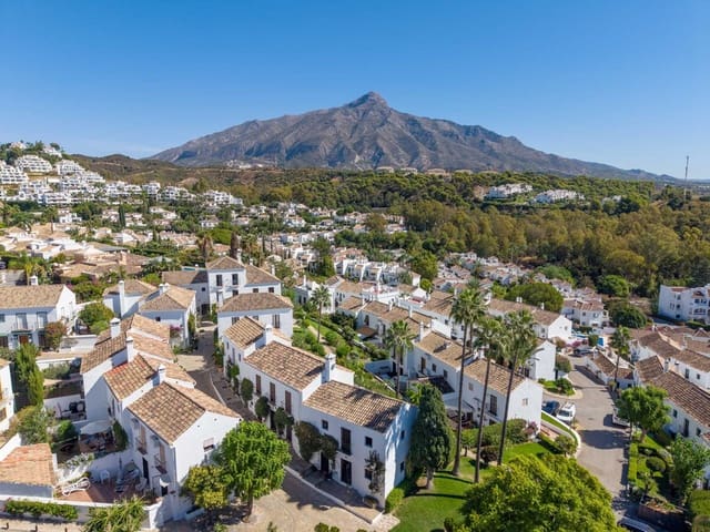 2 slaapkamer Huis te koop in Nueva Andalucia, Marbella met zwembad garage - € 530.000 (Ref: 9285080)