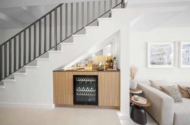 3 sypialnia Dom na sprzedaż w Nueva Andalucia, Marbella z basenem garażem - 1 495 000 € (Ref: 9285083)