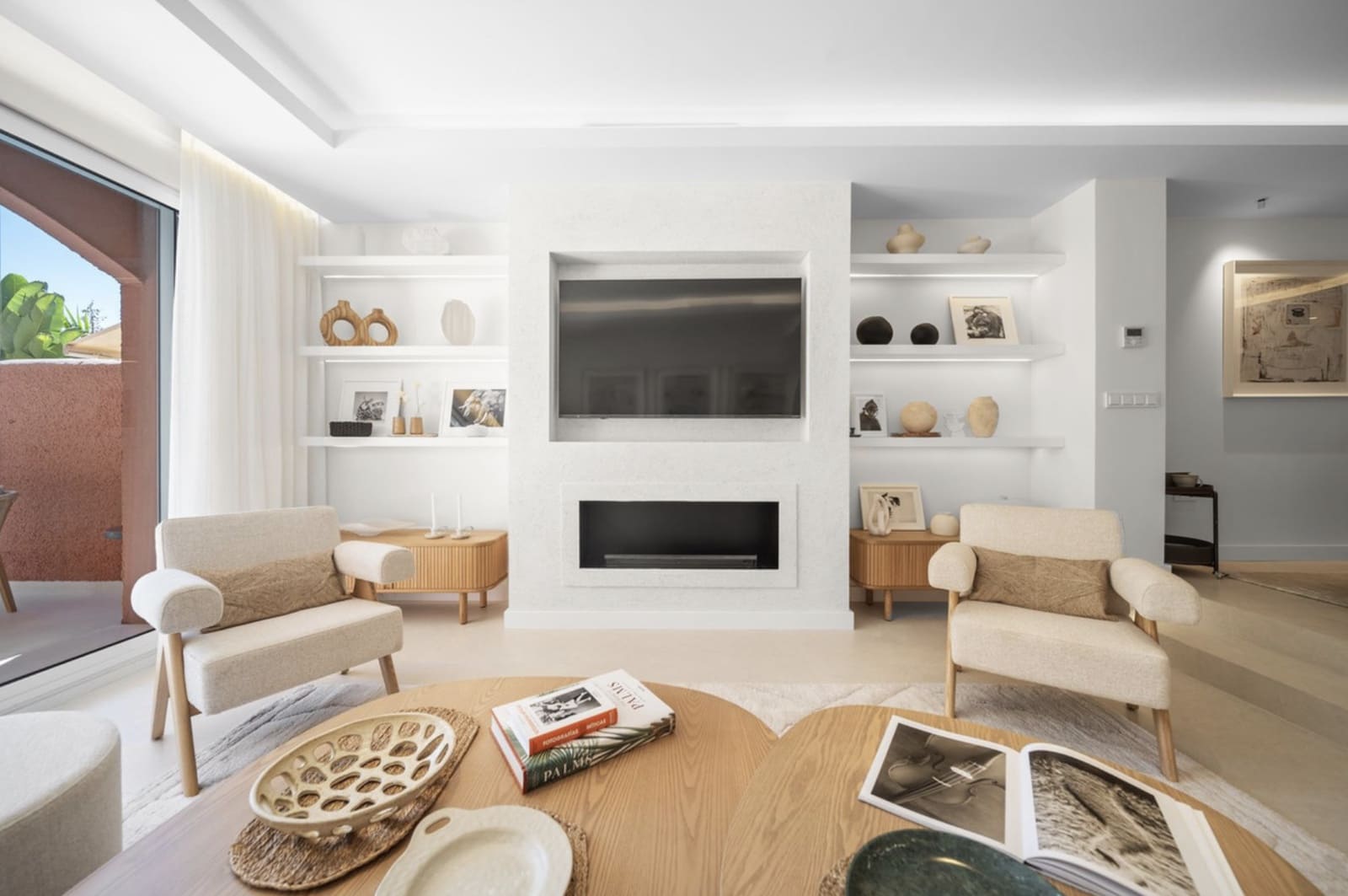 3 sypialnia Dom na sprzedaż w Nueva Andalucia z basenem garażem - 1 495 000 € (Ref: 9285083)