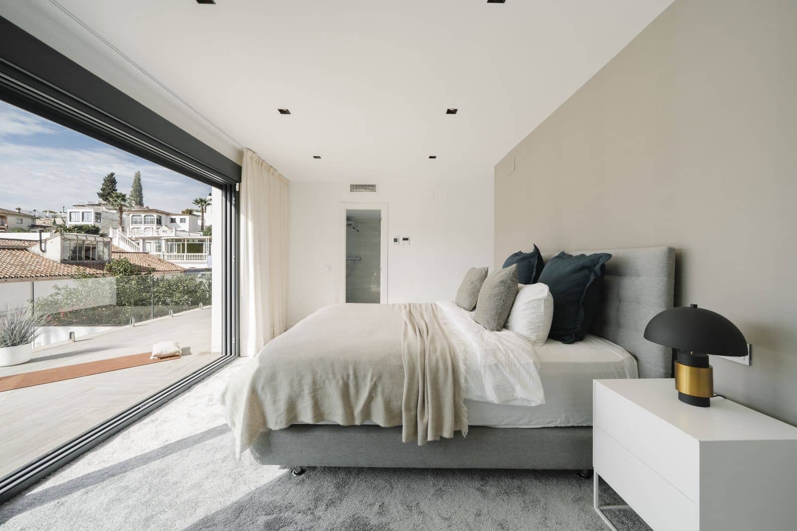 4 soveværelse Villa til salg i Nueva Andalucia med swimmingpool - € 2.695.000 (Ref: 9285084)