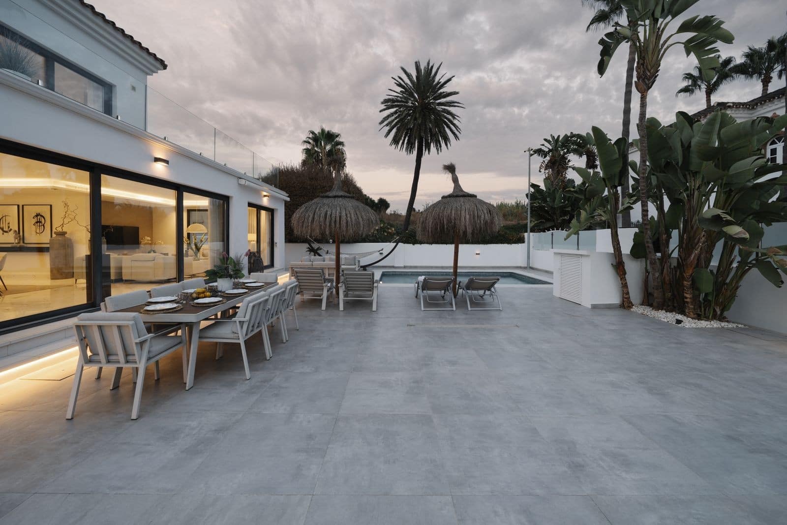 4 soveværelse Villa til salg i Nueva Andalucia med swimmingpool - € 2.695.000 (Ref: 9285084)