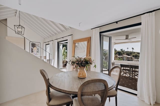 4 soveværelse Byhus til salg i Marbella med swimmingpool garage - € 1.590.000 (Ref: 9285085)
