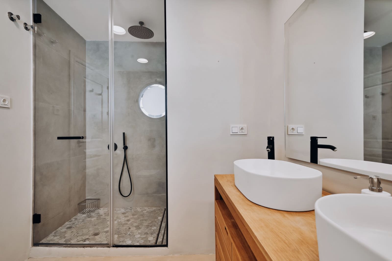 4 chambre Maison de Ville à vendre à Marbella avec piscine garage - 1 590 000 € (Ref: 9285085)
