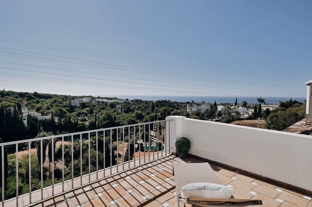 4 soveværelse Byhus til salg i Marbella med swimmingpool garage - € 1.590.000 (Ref: 9285085)