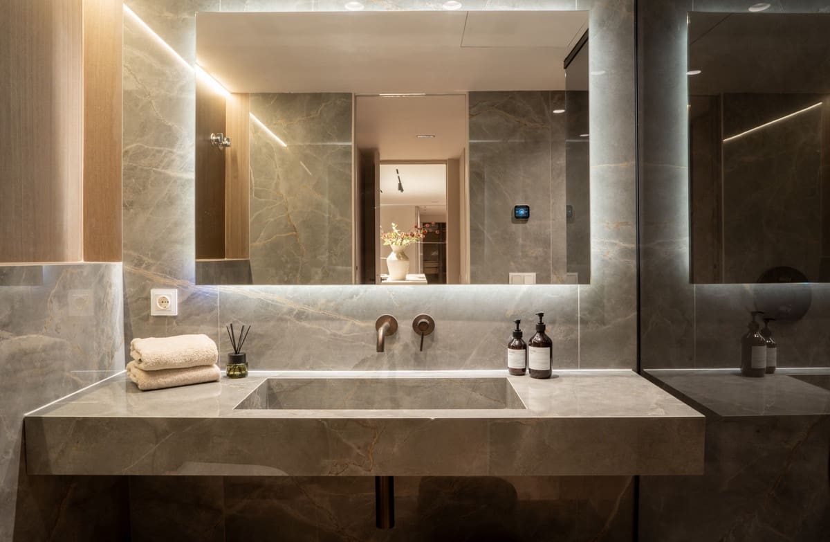 3 soverom Penthouse til salgs i Nueva Andalucia med svømmebasseng garasje - € 2 695 000 (Ref: 9285086)