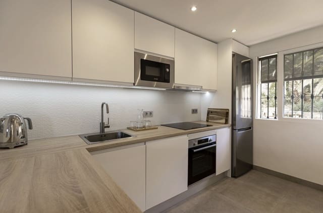 3 chambre Penthouse à vendre à La Quinta, Benahavís avec piscine garage - 595 000 € (Ref: 9285088)