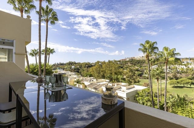 3 chambre Penthouse à vendre à La Quinta, Benahavís avec piscine garage - 595 000 € (Ref: 9285088)