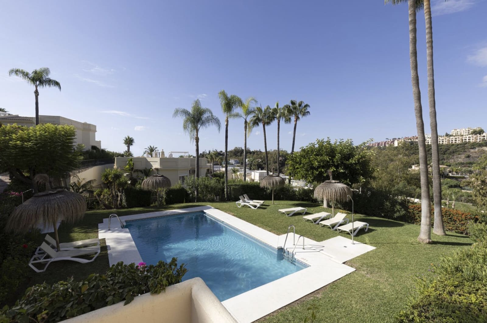 3 chambre Penthouse à vendre à La Quinta avec piscine garage - 595 000 € (Ref: 9285088)