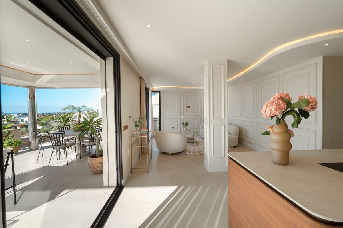 3 slaapkamer Appartement te koop in Nueva Andalucia met zwembad garage - € 1.850.000 (Ref: 9285090)