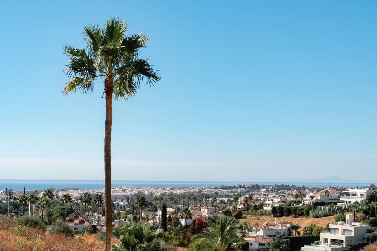 3 slaapkamer Appartement te koop in Nueva Andalucia met zwembad garage - € 1.850.000 (Ref: 9285090)