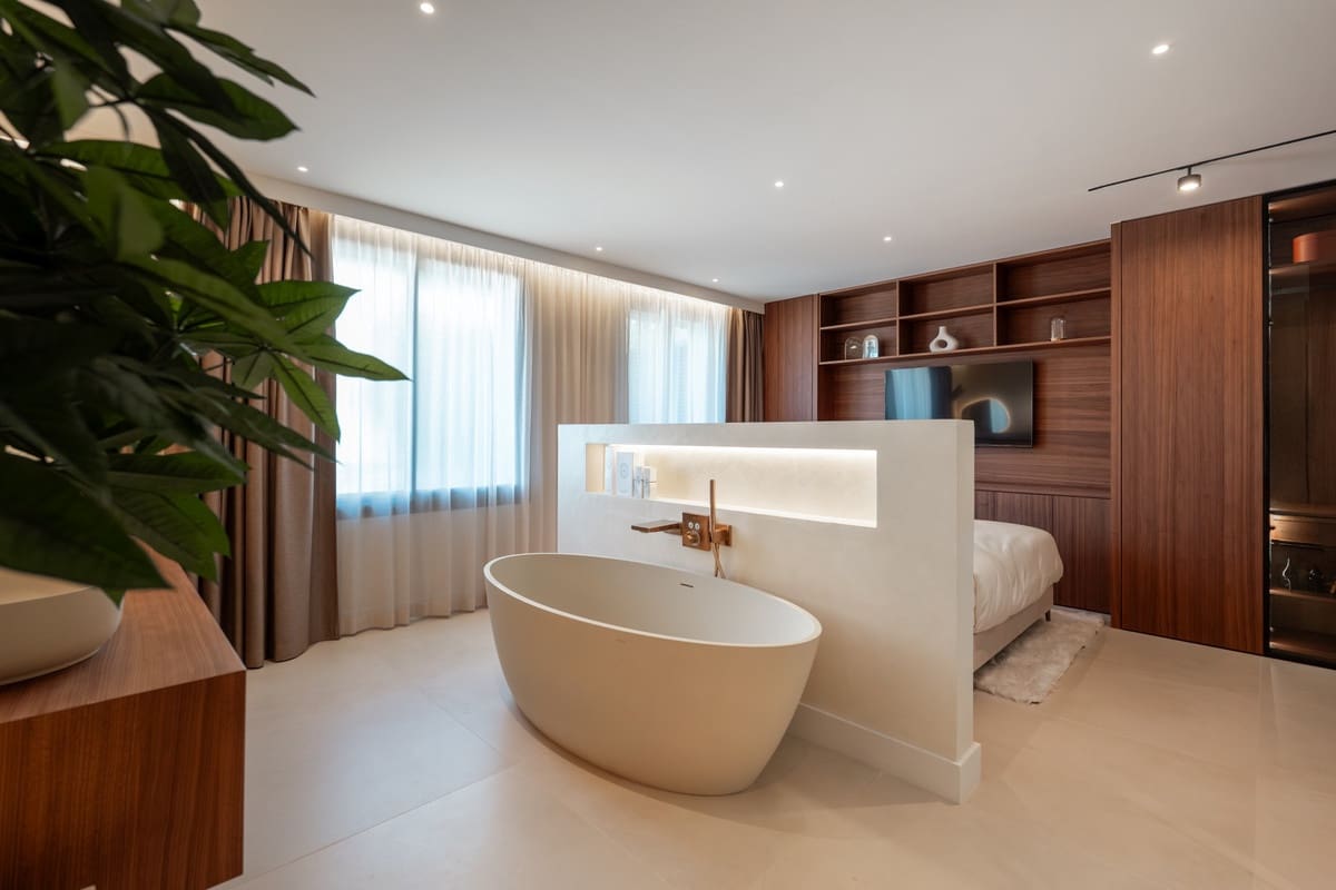 3 slaapkamer Appartement te koop in Nueva Andalucia met zwembad garage - € 1.850.000 (Ref: 9285090)