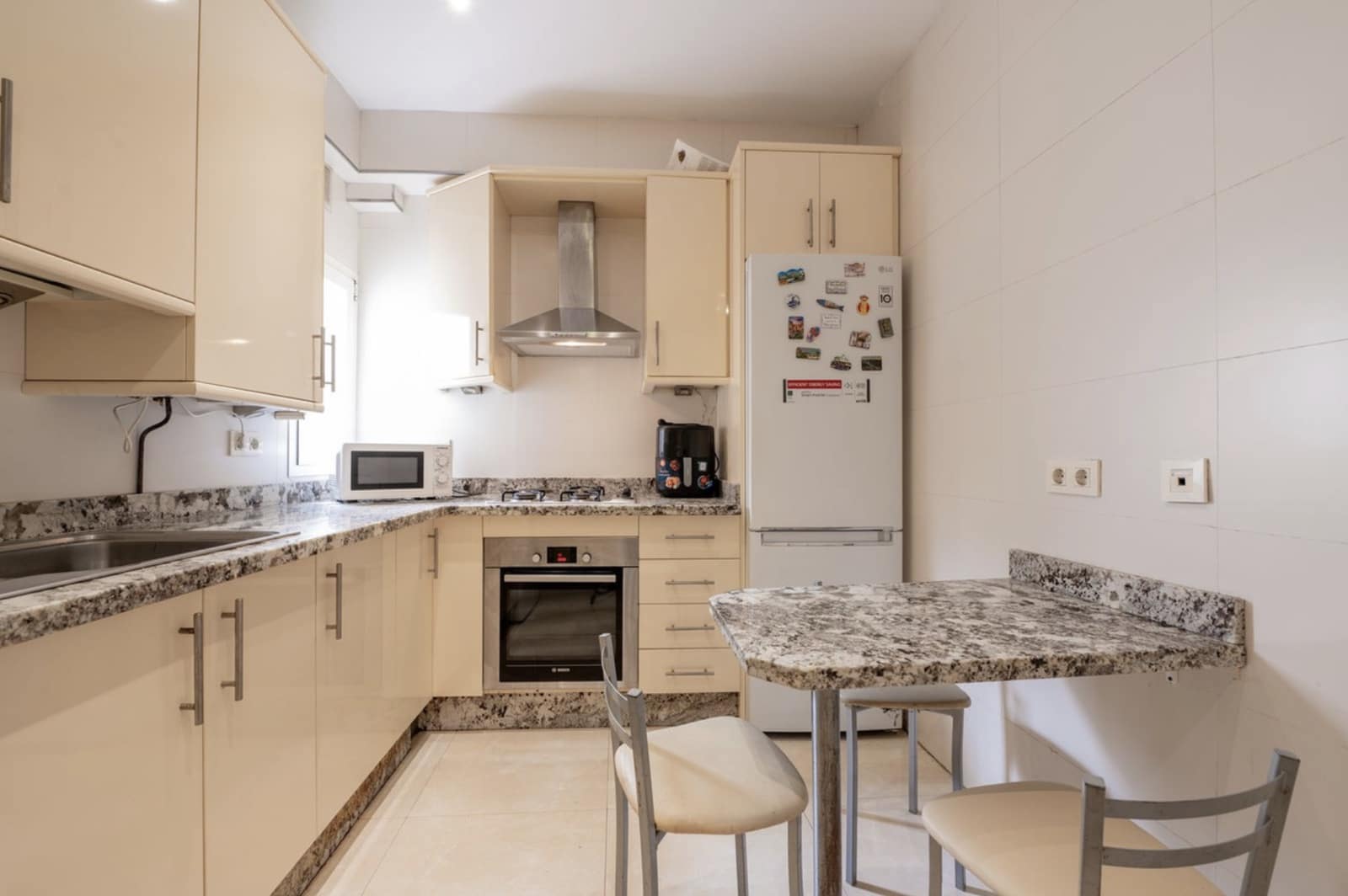 3 makuuhuone Huoneisto myytävänä paikassa Marbella - 550 000 € (Ref: 9285091)