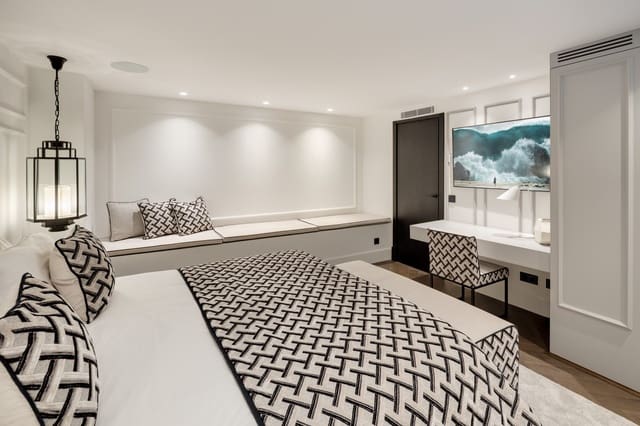 6 chambre Villa/Maison à vendre à Nueva Andalucia, Marbella avec piscine garage - 5 850 000 € (Ref: 9296738)