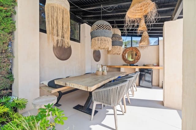 Chalet de 5 habitaciones en Nueva Andalucia, Marbella en venta con piscina garaje - 2.295.000 € (Ref: 9296741)