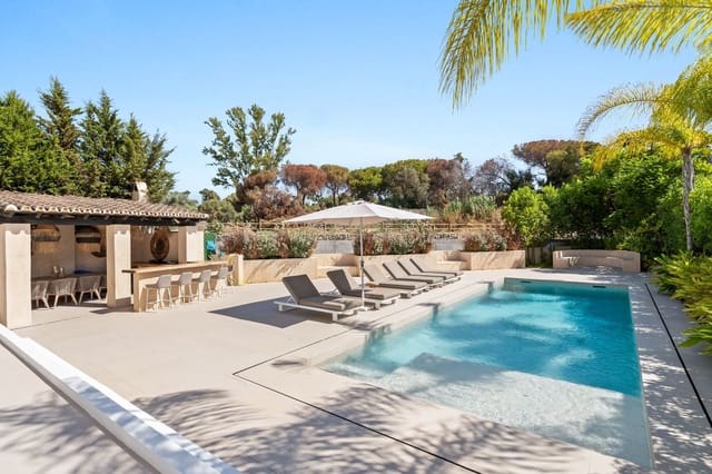 Chalet de 5 habitaciones en Nueva Andalucia, Marbella en venta con piscina garaje - 2.295.000 € (Ref: 9296741)