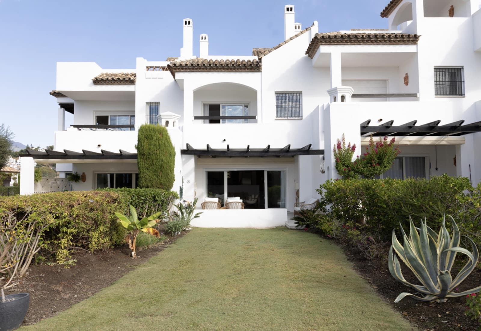 3 slaapkamer Huis te koop in Nueva Andalucia met zwembad garage - € 1.499.000 (Ref: 9305095)