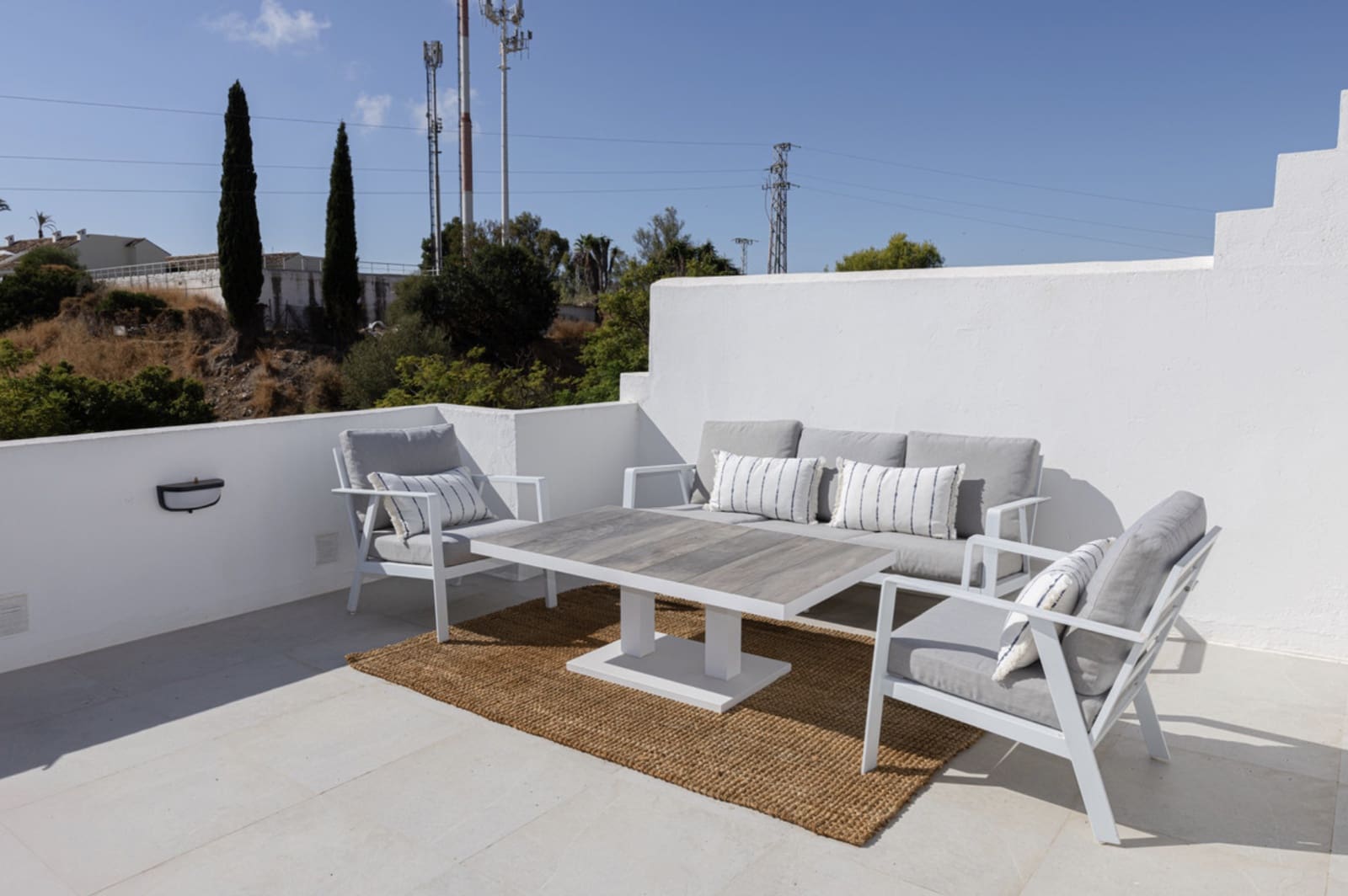 3 slaapkamer Huis te koop in Nueva Andalucia met zwembad garage - € 1.499.000 (Ref: 9305095)