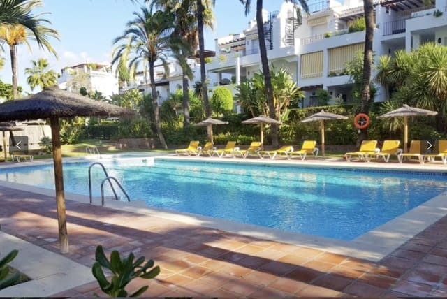 2 sovrum Lägenhet till salu i San Pedro de Alcantara, Marbella med pool garage - 795 000 € (Ref: 9306339)