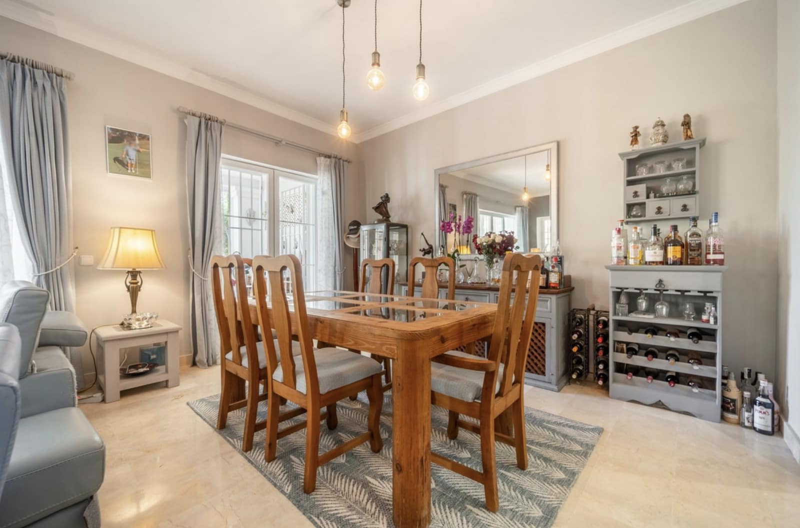3 soveværelse Semi-Rækkehus til salg i Marbella med swimmingpool garage - € 675.000 (Ref: 9308409)