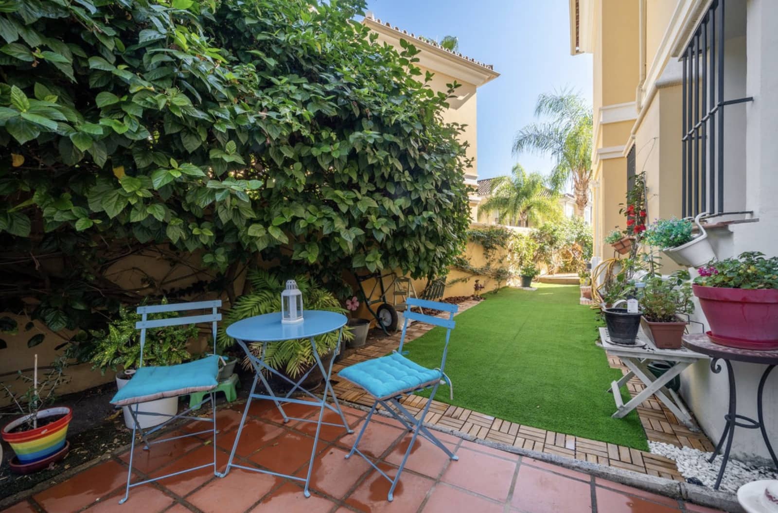 3 soveværelse Semi-Rækkehus til salg i Marbella med swimmingpool garage - € 675.000 (Ref: 9308409)