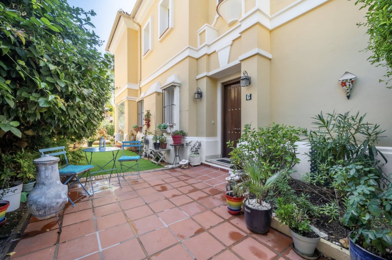 3 soveværelse Semi-Rækkehus til salg i Marbella med swimmingpool garage - € 675.000 (Ref: 9308409)