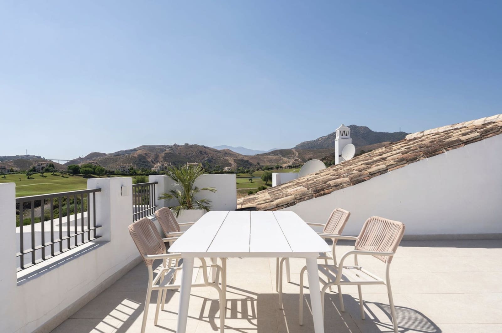 3 slaapkamer Penthouse te koop in Benahavis met zwembad garage - € 829.000 (Ref: 9308410)