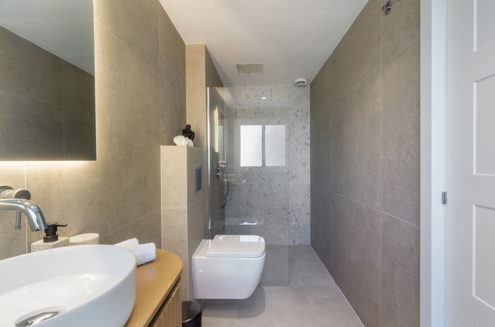 4 quarto Casa em Banda para venda em Marbella com piscina garagem - 1 169 000 € (Ref: 9308412)