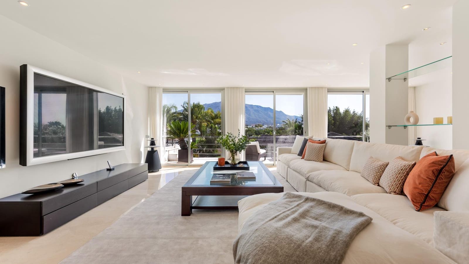 7 bedroom Villa for sale in Nueva Andalucia with pool garage - € 4,995,000 (Ref: 9308413)