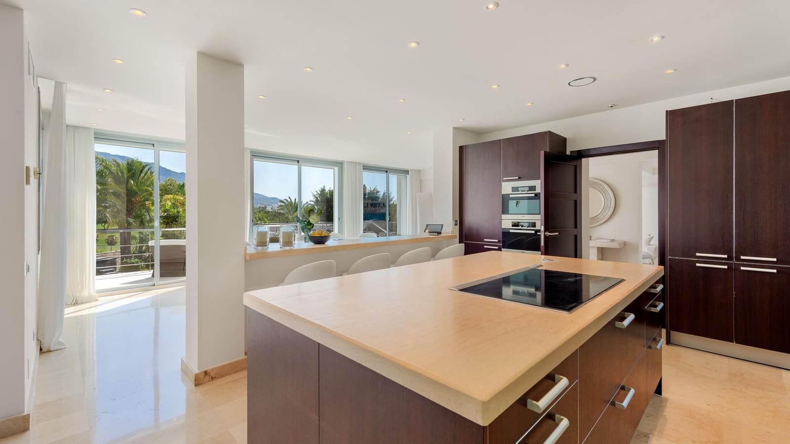 7 bedroom Villa for sale in Nueva Andalucia with pool garage - € 4,995,000 (Ref: 9308413)