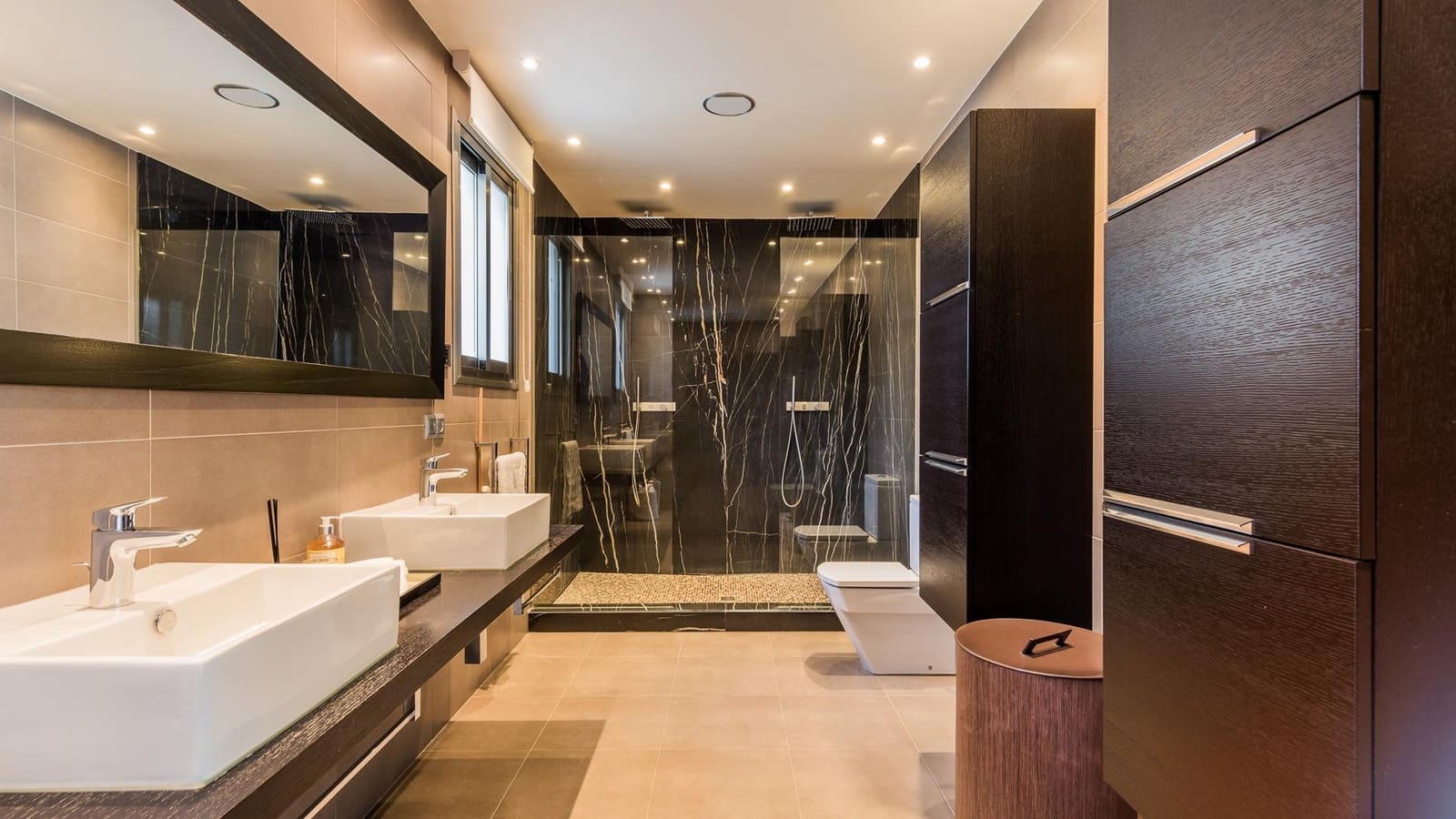 7 bedroom Villa for sale in Nueva Andalucia with pool garage - € 4,995,000 (Ref: 9308413)