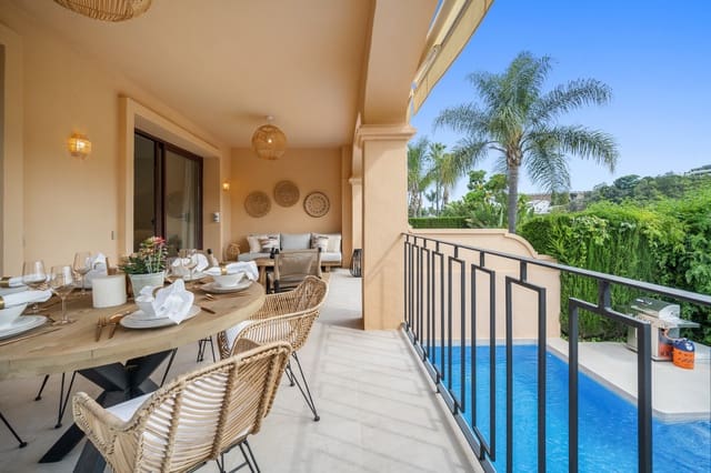 5 soverom Kjedet enebolig til salgs i Nueva Andalucia, Marbella med svømmebasseng garasje - € 2 575 000 (Ref: 9310747)