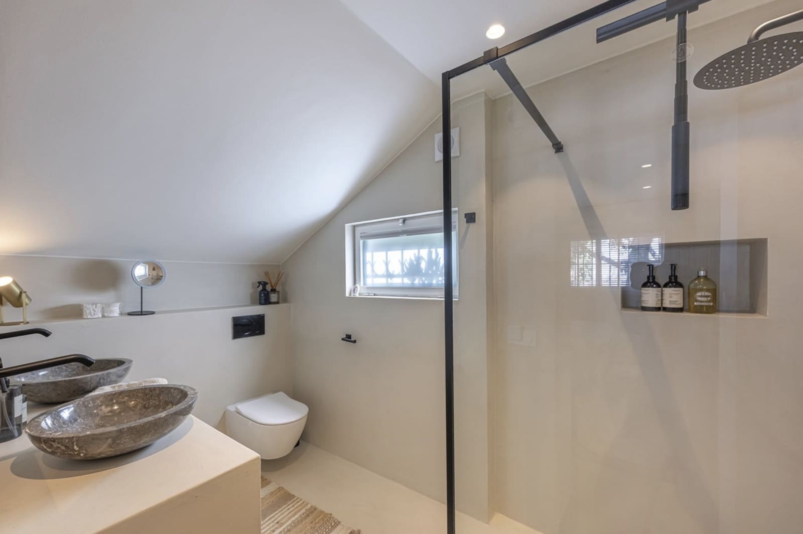 4 slaapkamer Villa te koop in Nueva Andalucia met zwembad garage - € 2.570.000 (Ref: 9310748)