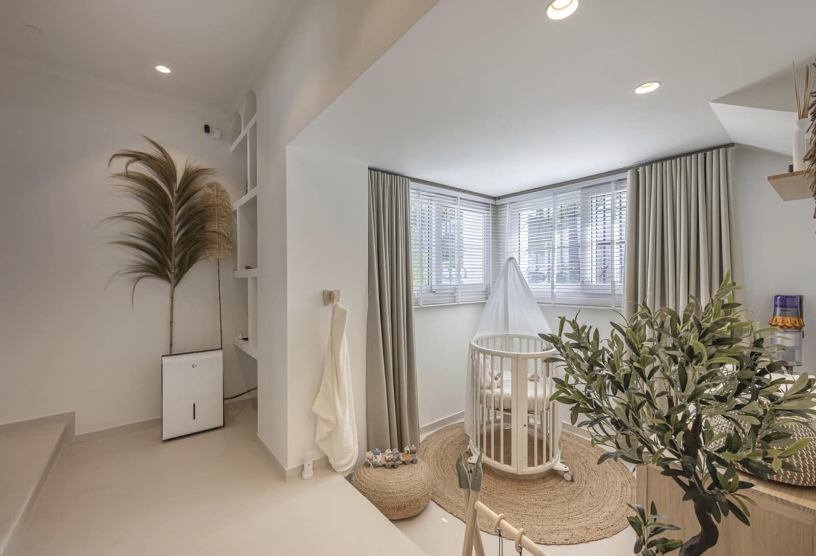 4 slaapkamer Villa te koop in Nueva Andalucia met zwembad garage - € 2.570.000 (Ref: 9310748)