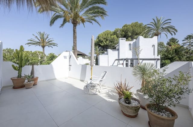 4 slaapkamer Villa te koop in Nueva Andalucia, Marbella met zwembad garage - € 2.570.000 (Ref: 9310748)