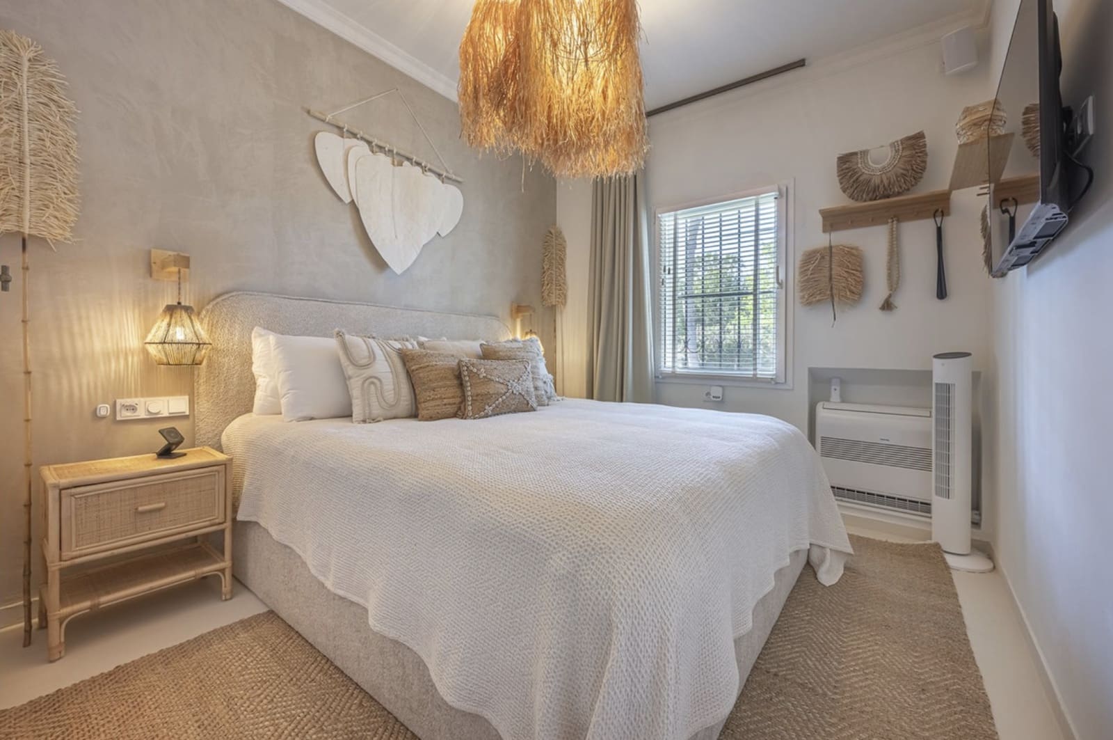 4 slaapkamer Villa te koop in Nueva Andalucia met zwembad garage - € 2.570.000 (Ref: 9310748)